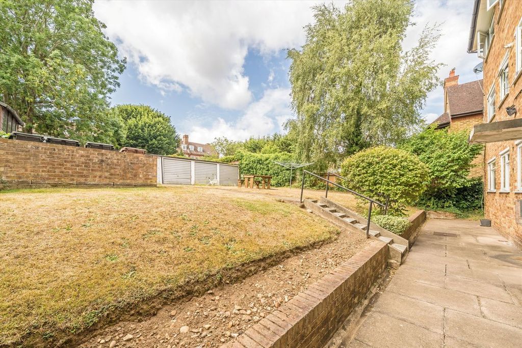 Property photo 3 of 4