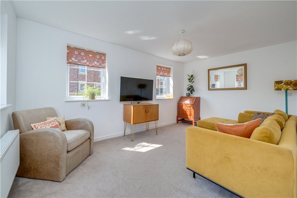 Property photo 3 of 20 Sitting Room