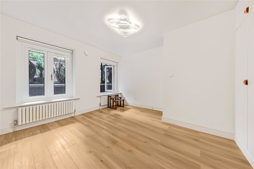 Property photo 2 of 12 Picture No. 21