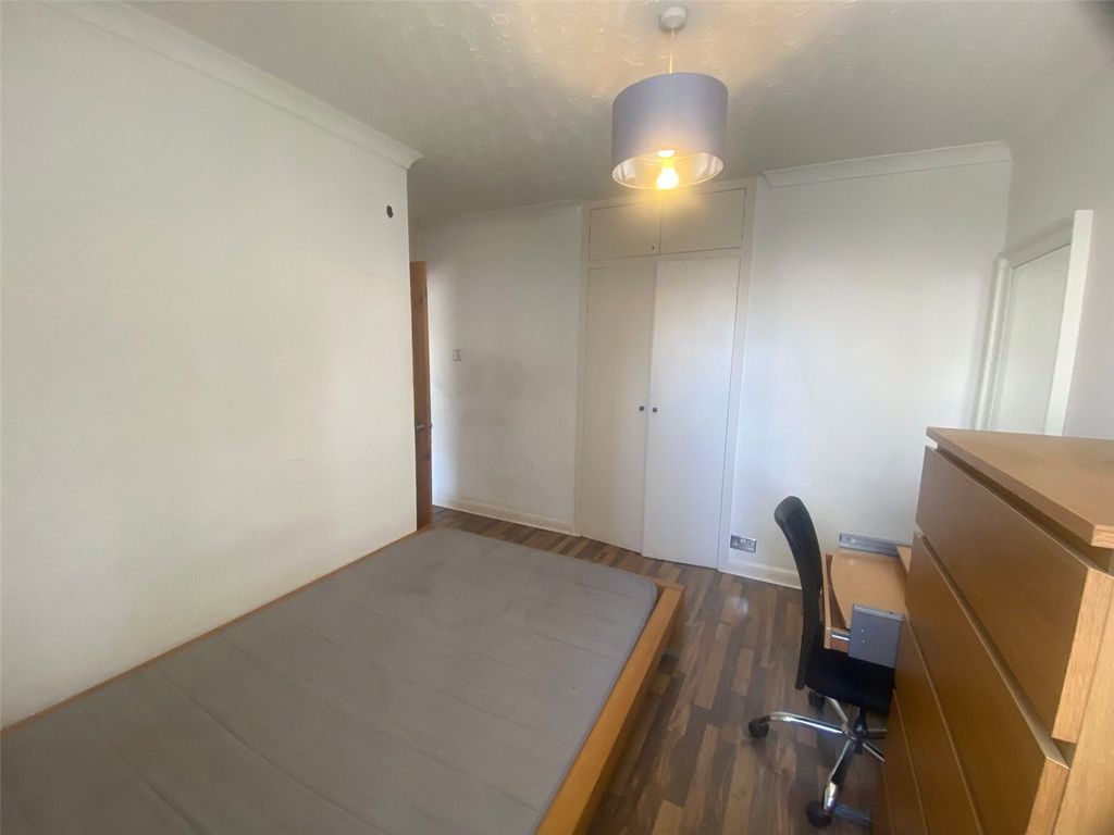 Property photo 2 of 9 Picture No. 10