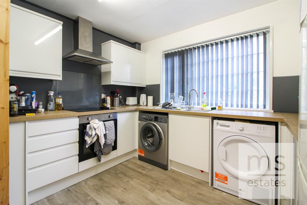 Property photo 2 of 12 Img_2125.Jpg