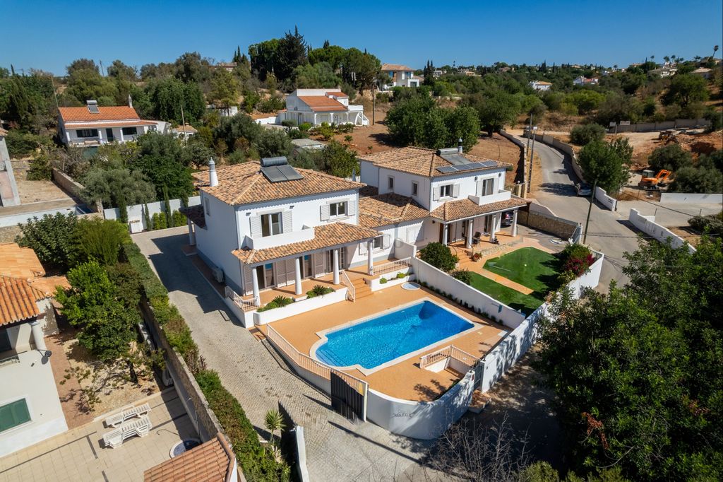 Property photo 3 of 28