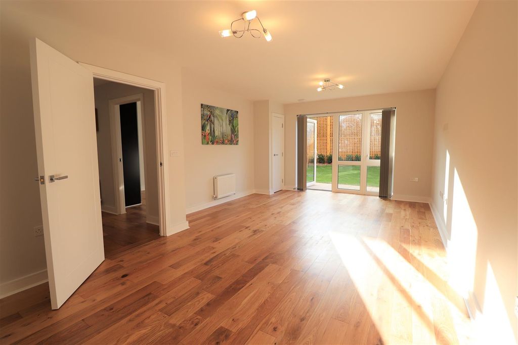 Property photo 3 of 11