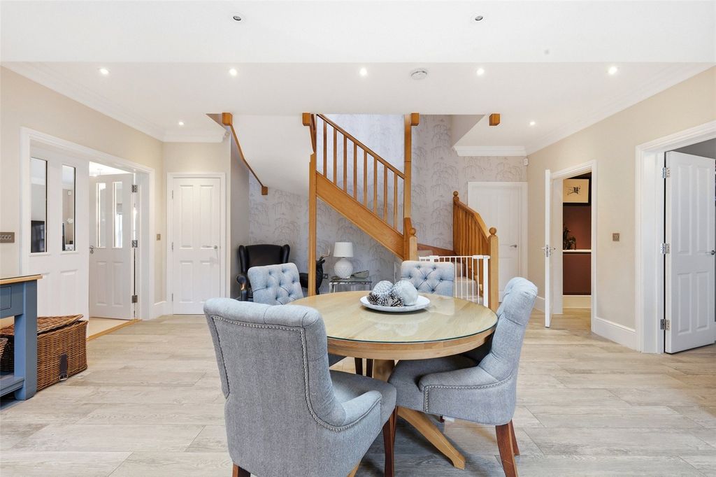 Property photo 2 of 36 Hall