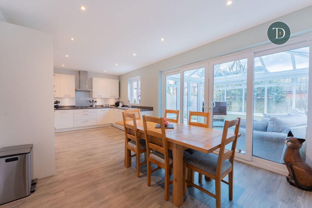 Property photo 3 of 29