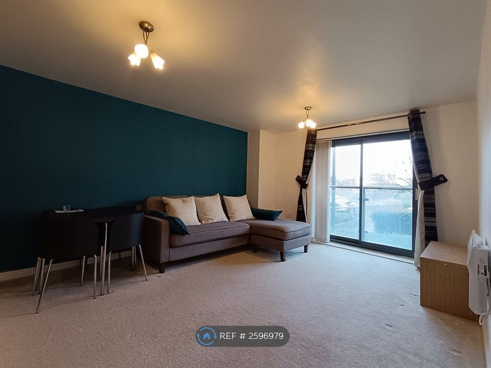 Property photo 1 of 12 Lounge 1