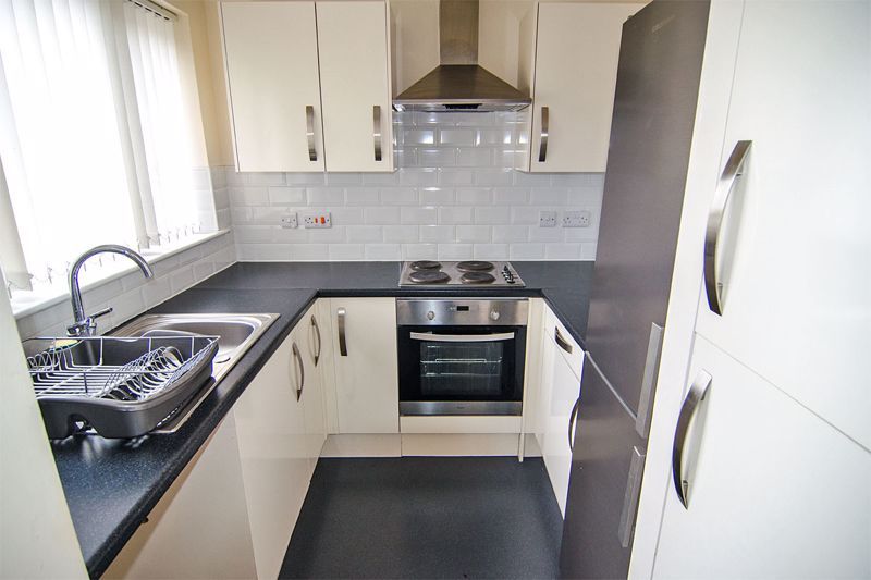 Property photo 3 of 7 Photo 2