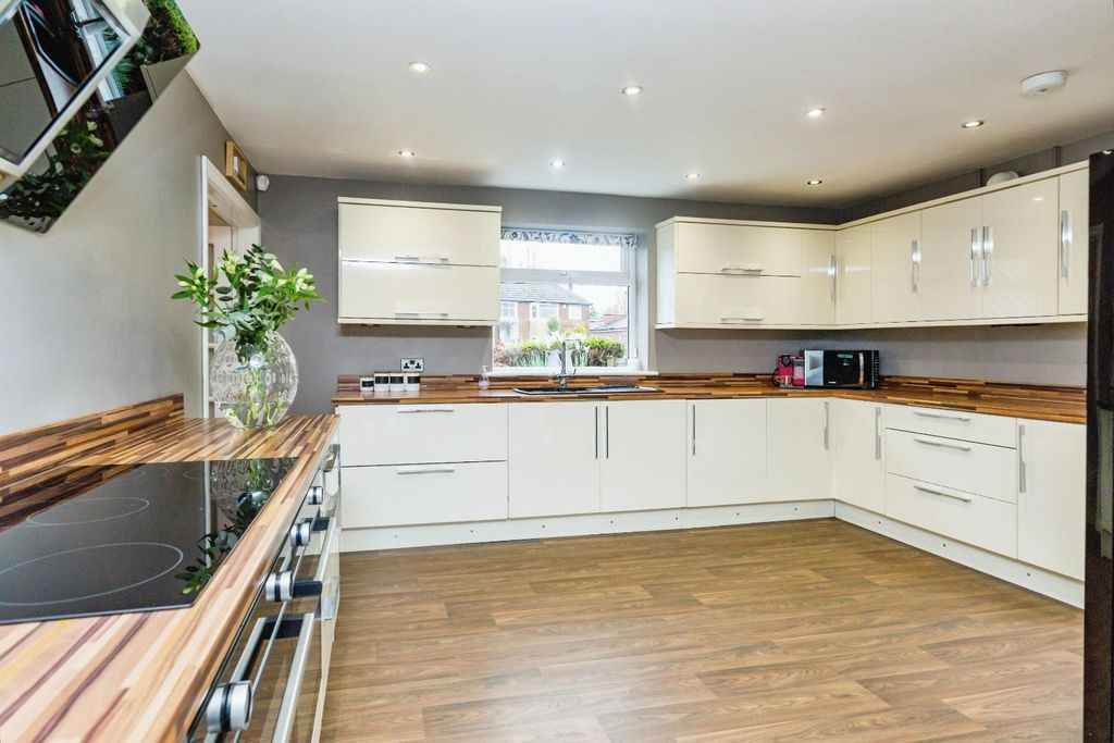 Property photo 2 of 24 0Y1A0192-2.Jpg