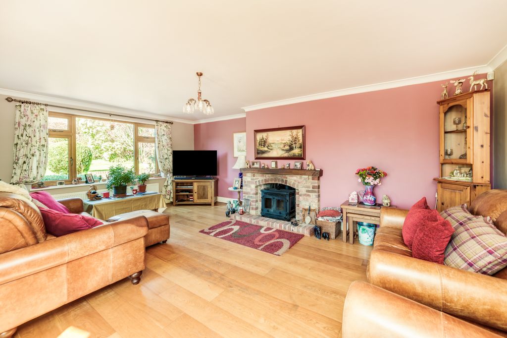 Property photo 2 of 29