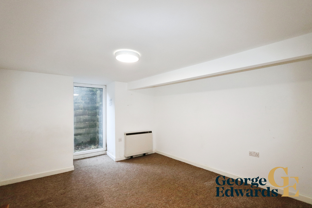 Property photo 1 of 3
