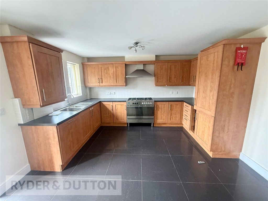 Property photo 3 of 32 Kitchen