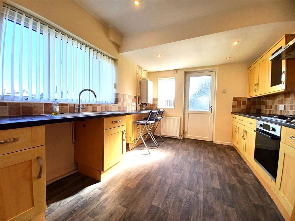 Property photo 2 of 7 1000013389.Jpg