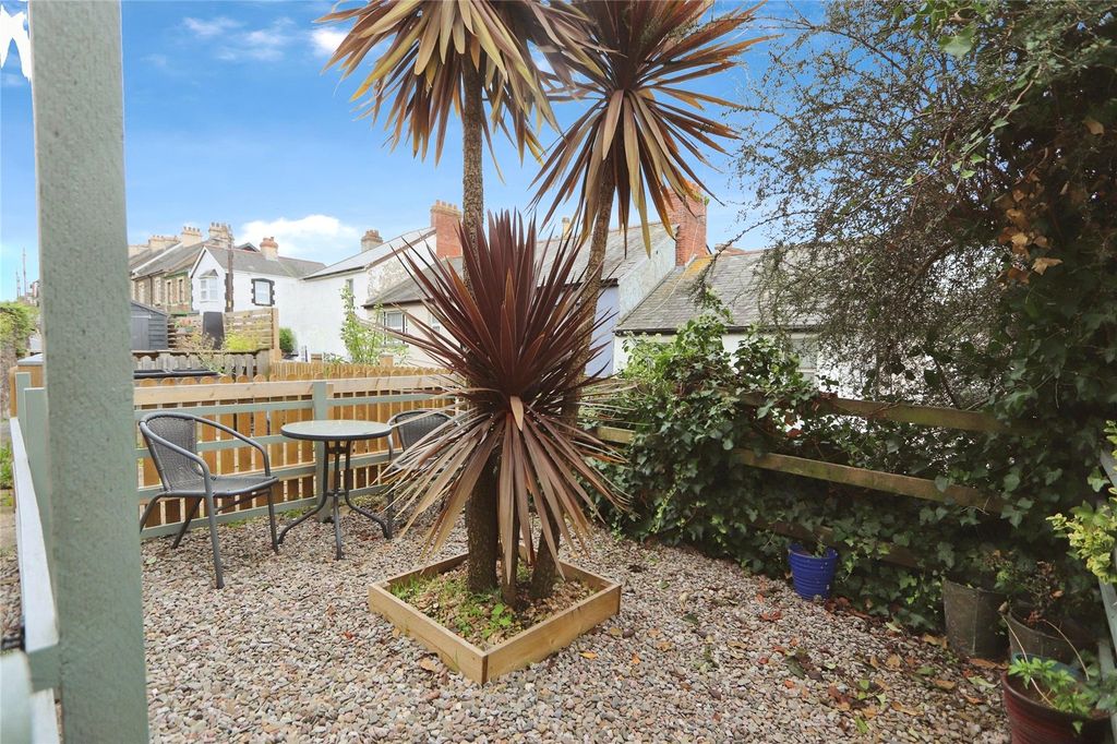 Property photo 2 of 22 Picture No. 25