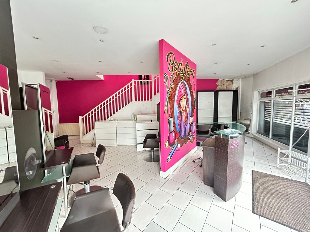 Property photo 2 of 11 Photo 2