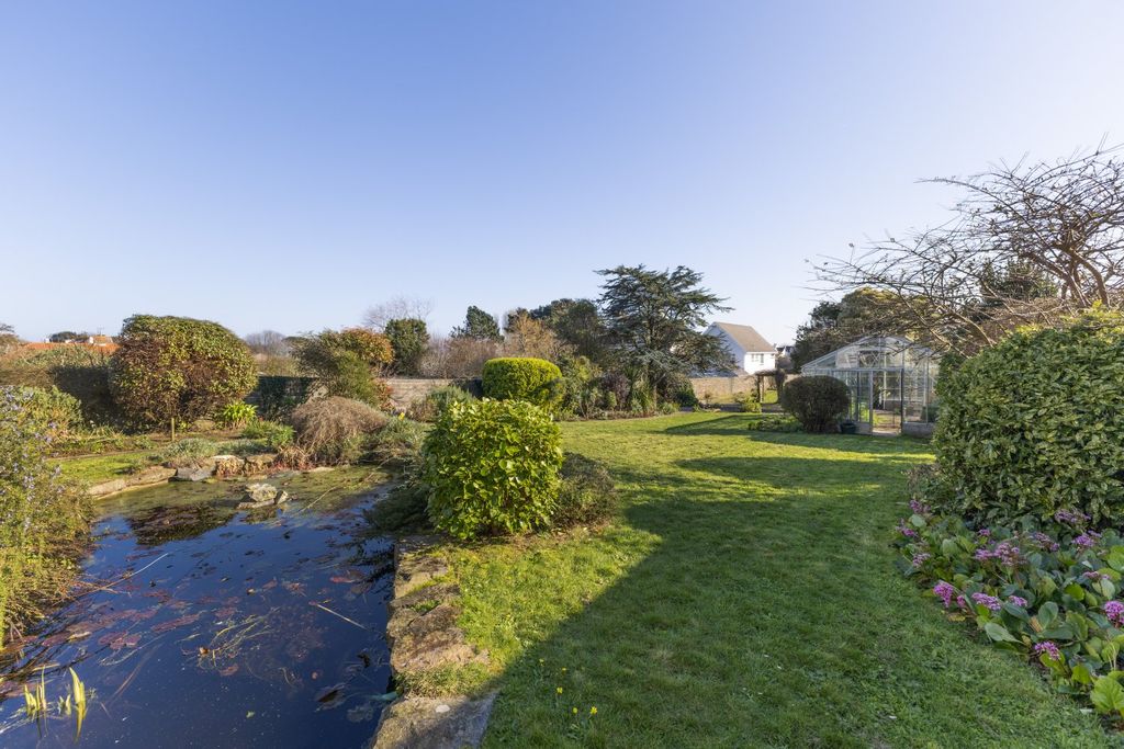 Property photo 3 of 28 Picture No. 39