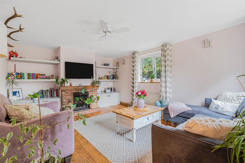 Property photo 2 of 18 4_65666-1.Jpg