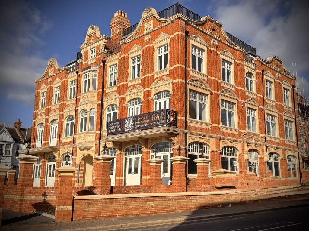 Property photo 1 of 15 The Grand Apartments Leigh-On-Sea
