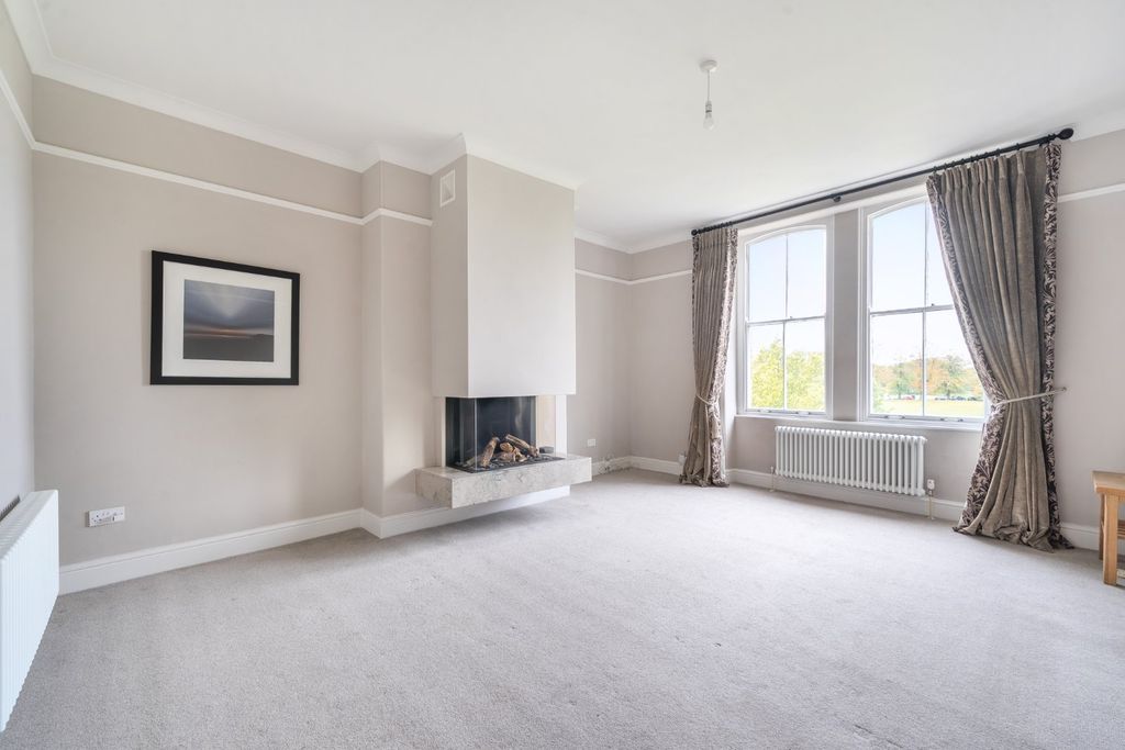 Property photo 2 of 20 Picture No. 13