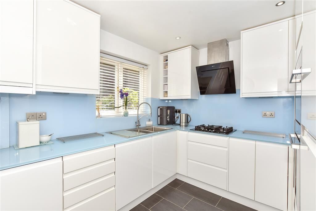 Property photo 2 of 15 Kitchen