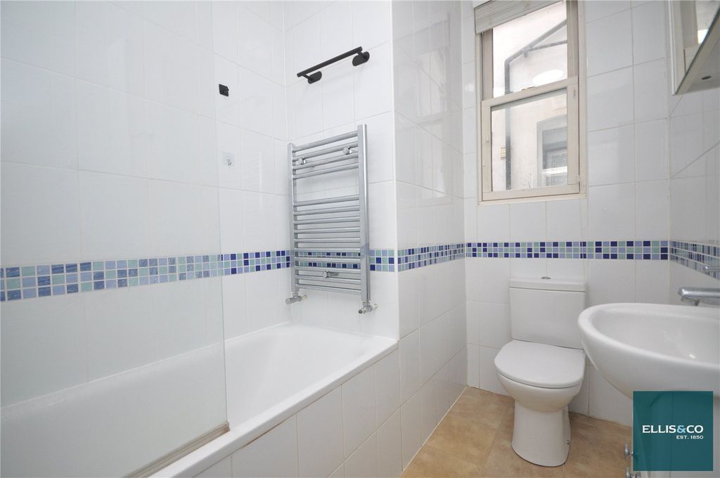 Property photo 2 of 9 Picture No. 06