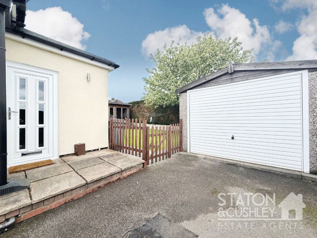 Property photo 2 of 27