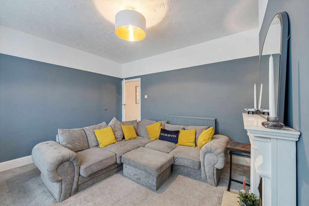 Property photo 3 of 15 Photograph 3