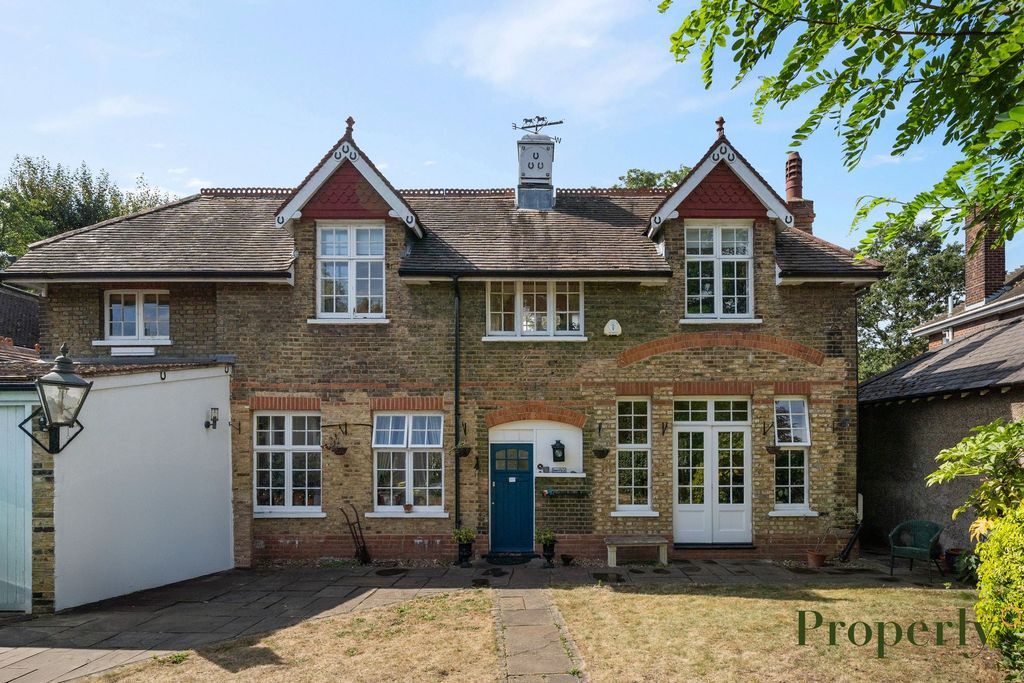 Property photo 1 of 22
