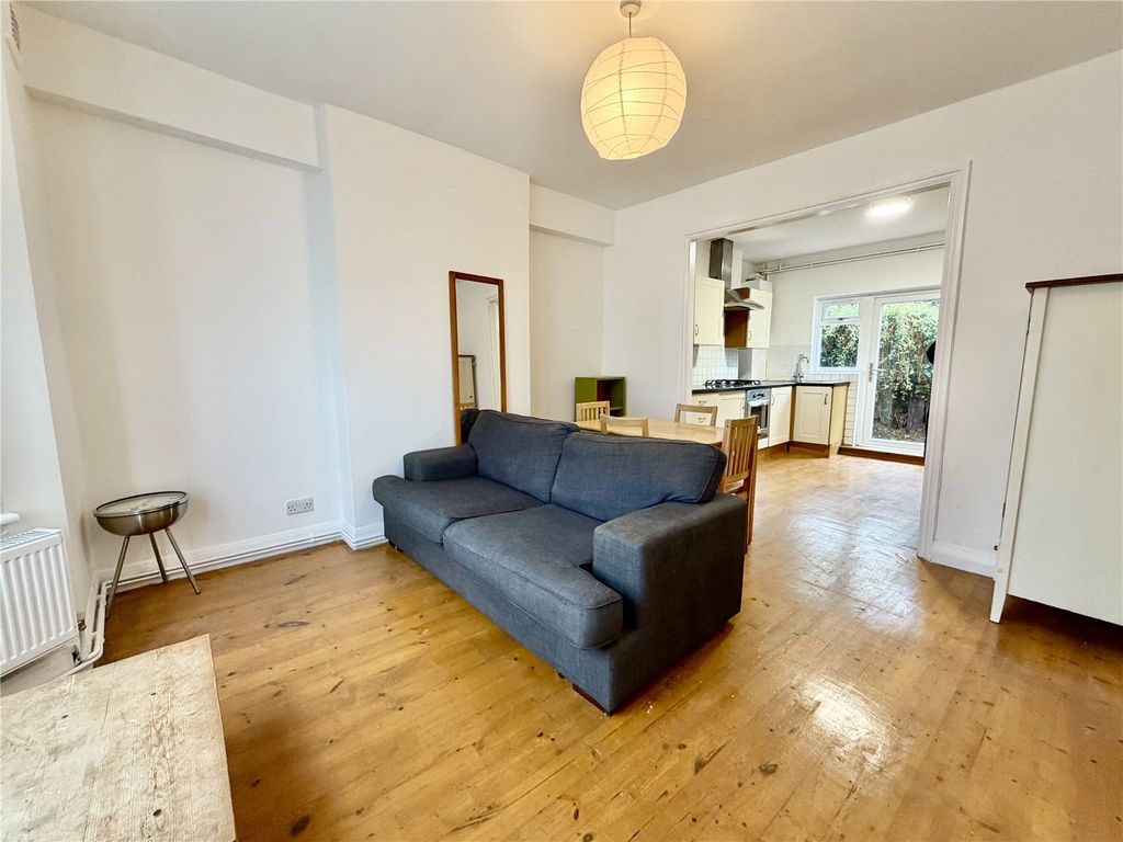 Property photo 1 of 8 Picture No. 13