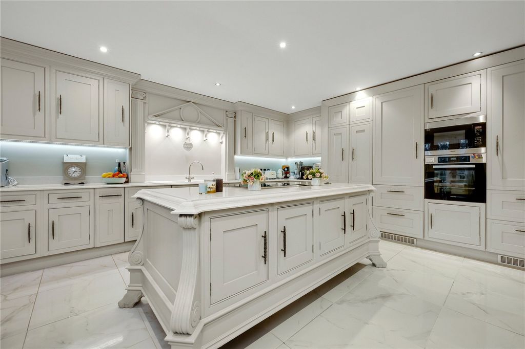 Property photo 2 of 17 Picture No. 45