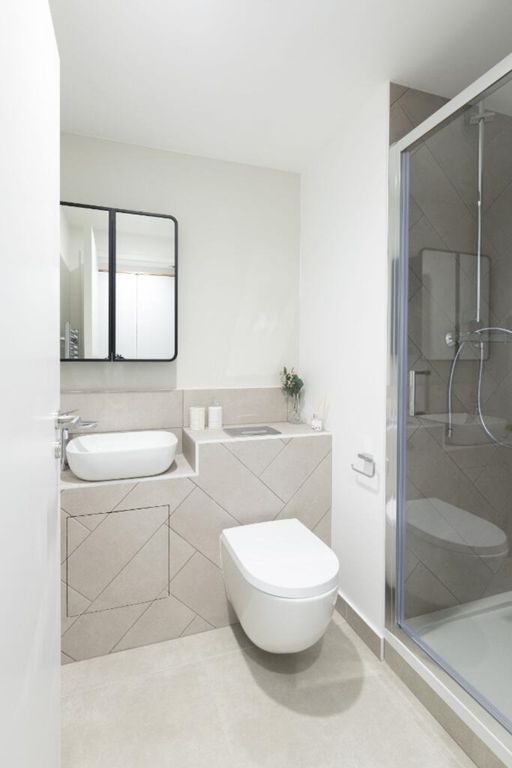 Property photo 3 of 30 Bathroom