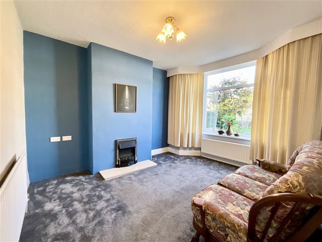 Property photo 2 of 15 Lounge