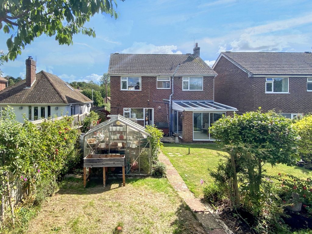 Property photo 2 of 26
