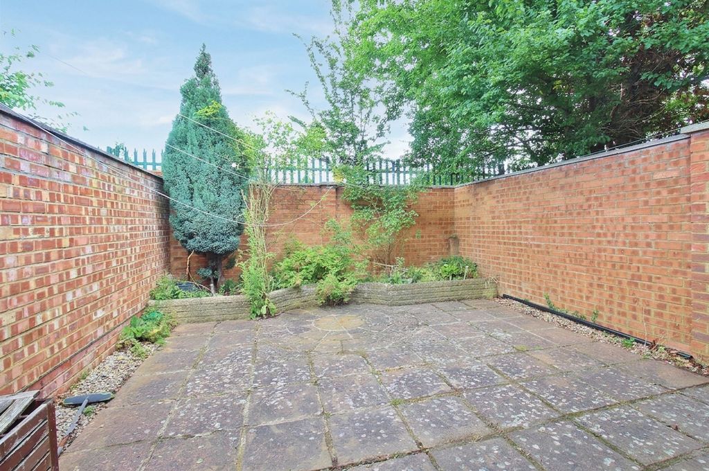 Property photo 3 of 9