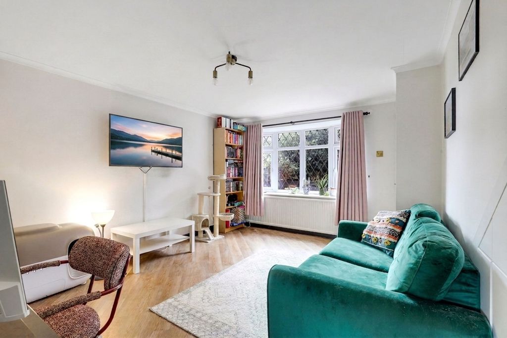 Property photo 2 of 12