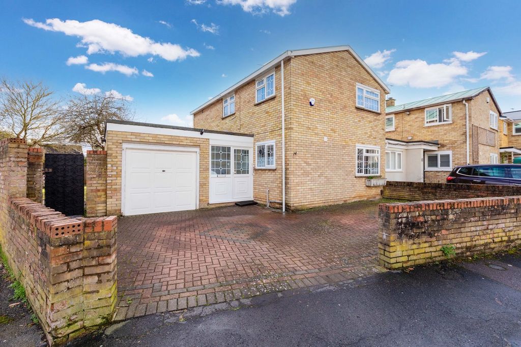 Property photo 2 of 19