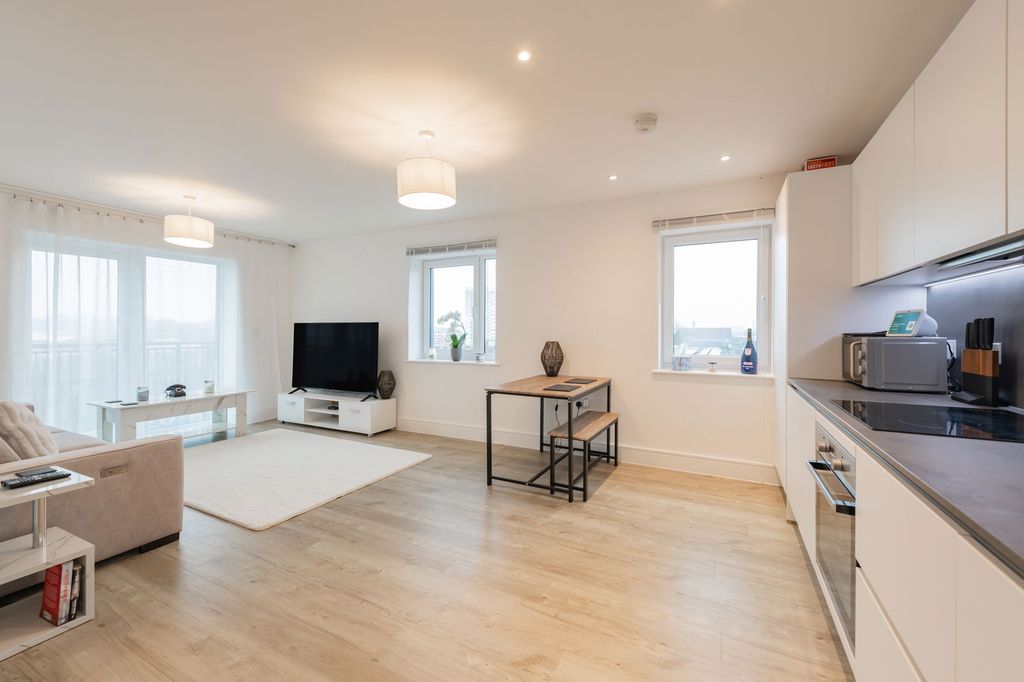 Property photo 2 of 12