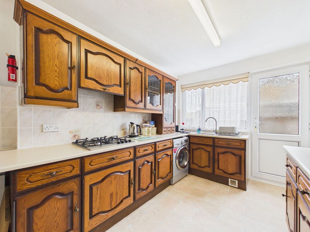Property photo 3 of 18