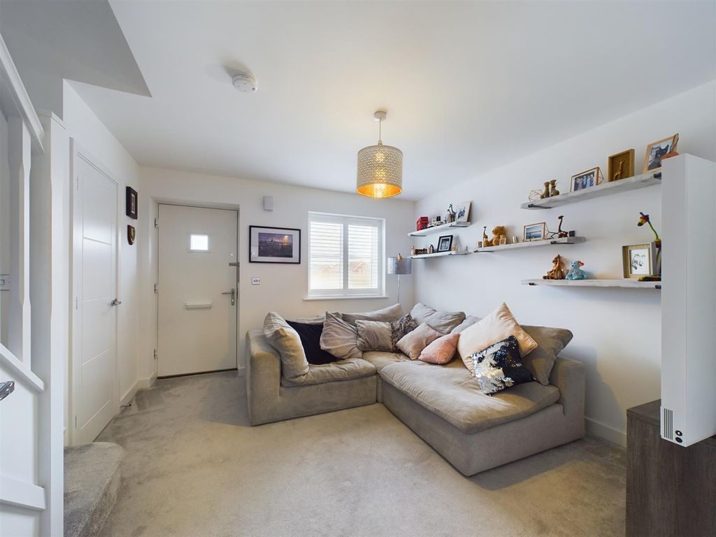 Property photo 3 of 15 Cam02202G0-Pr0224-Still002.Jpg