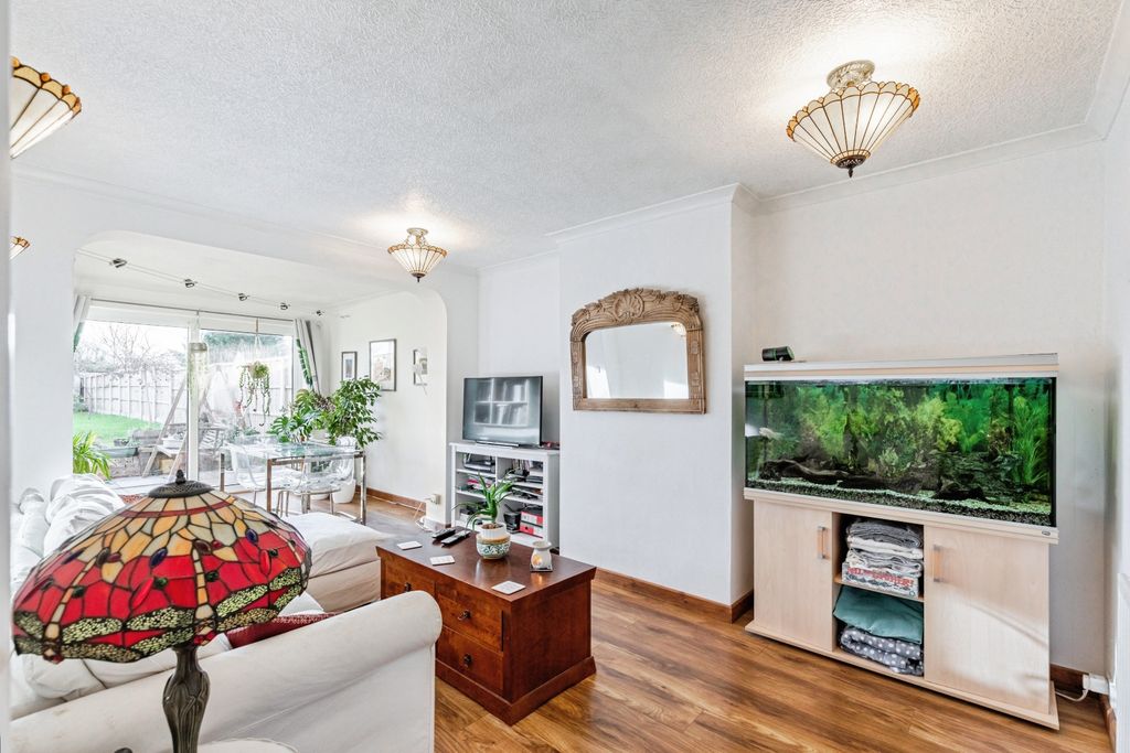 Property photo 3 of 22