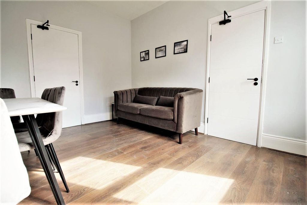 Property photo 3 of 7 Ptpce5Vzzu-Ck8Lttrj6Nw.Jpg