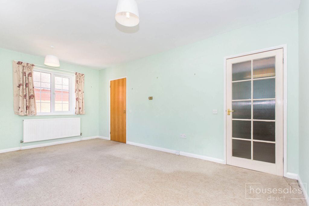 Property photo 3 of 10