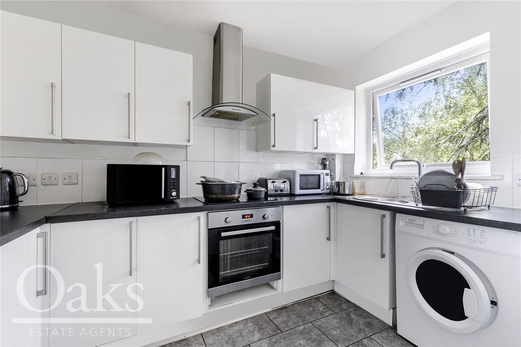 Property photo 2 of 8 Picture No. 04