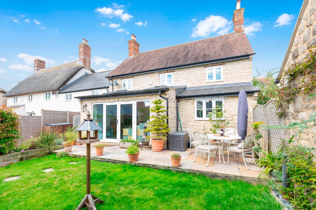 Property photo 1 of 20