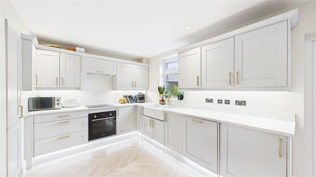 Property photo 3 of 20 Picture 3