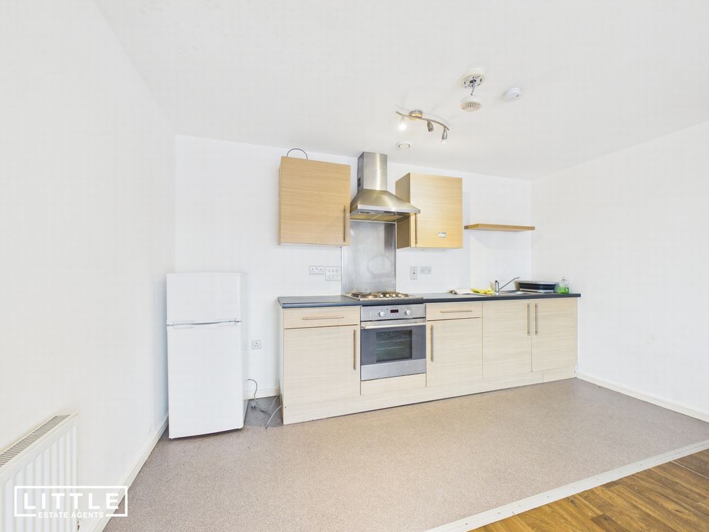 Property photo 3 of 12 Photo 1