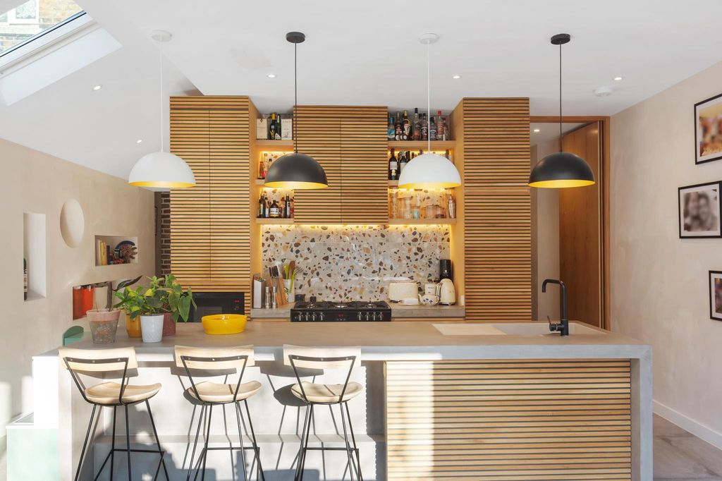 Property photo 3 of 19 Image