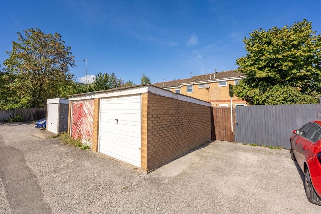 Property photo 2 of 12