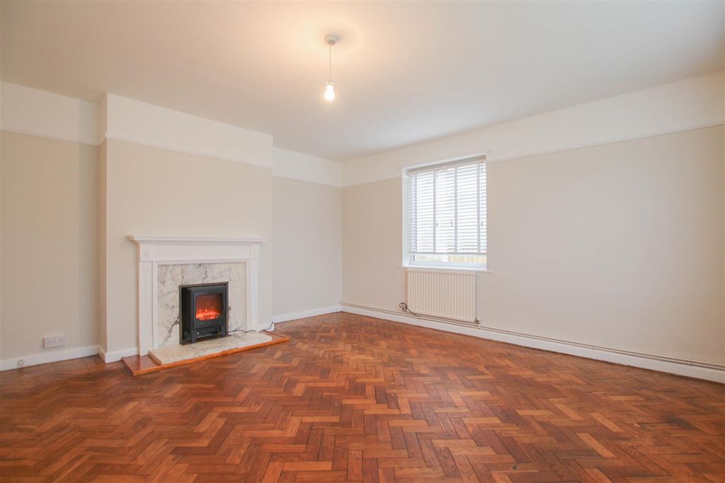 Property photo 2 of 17 Img_9349.Jpg