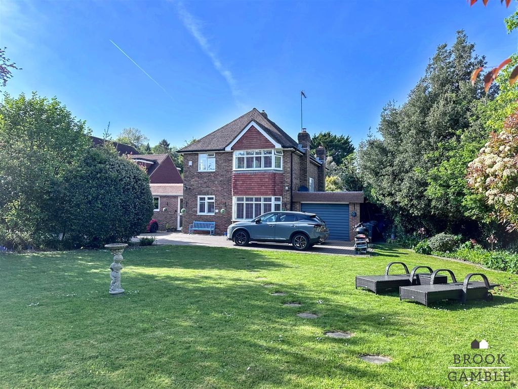 Property photo 2 of 37 01323 438506