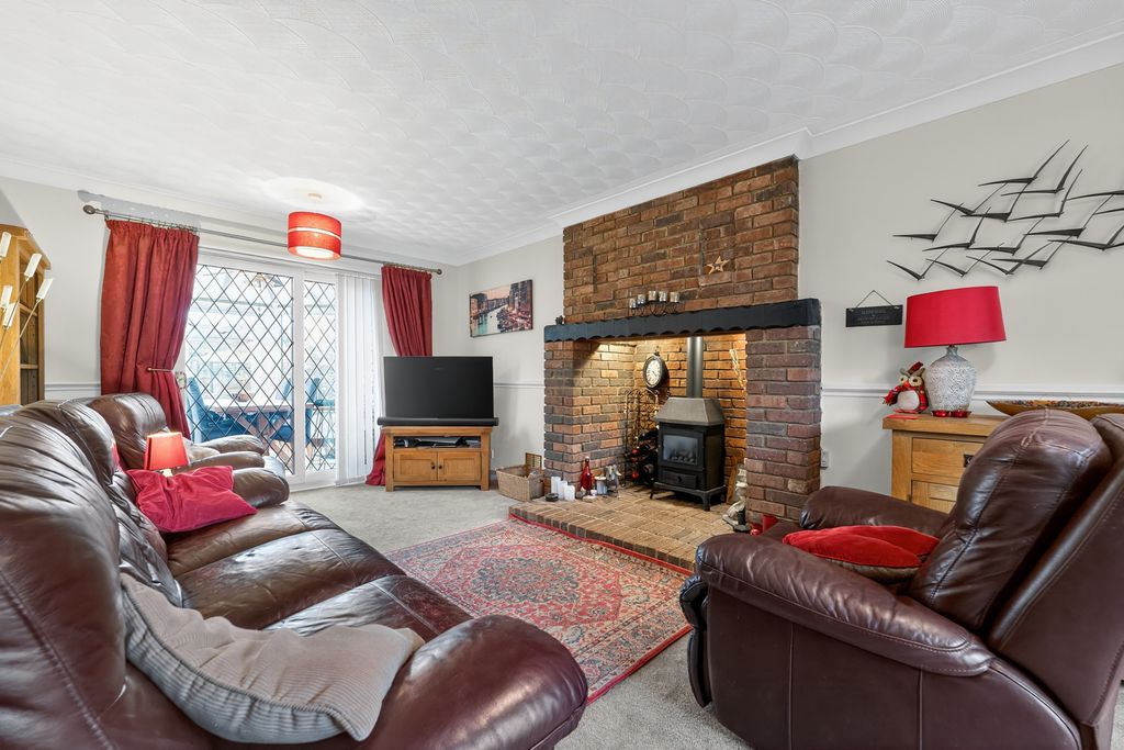 Property photo 3 of 20